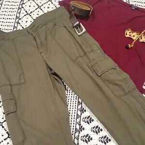 Cropped cargo joggers